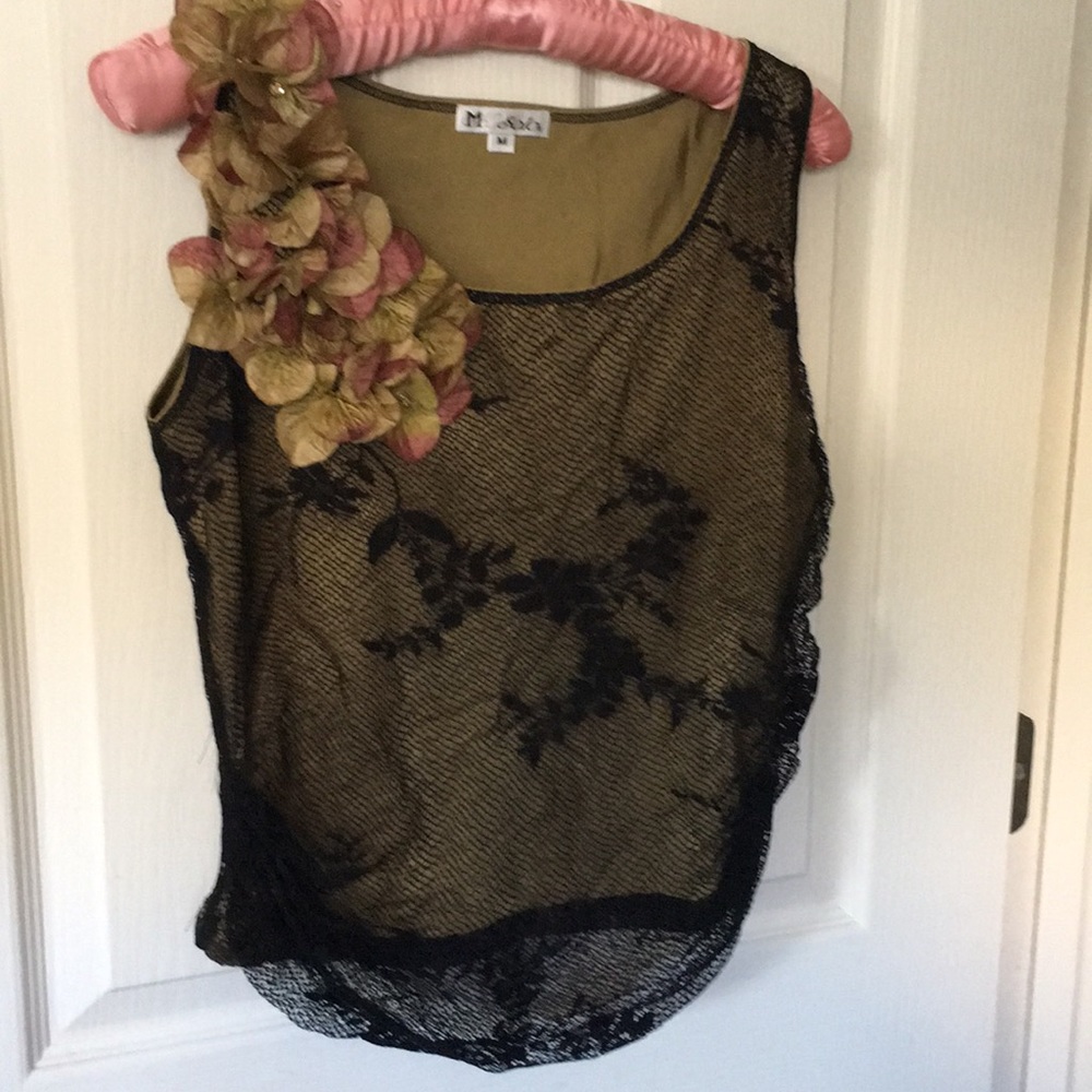 NWT fun lace top